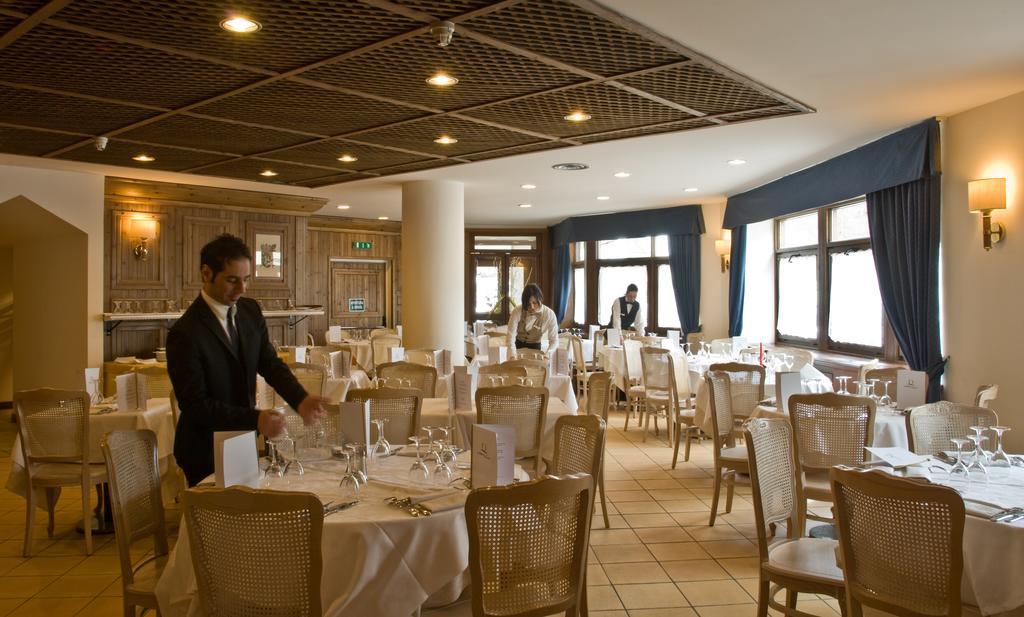 Hotel Alaska Cortina Cortina d'Ampezzo Ngoại thất bức ảnh