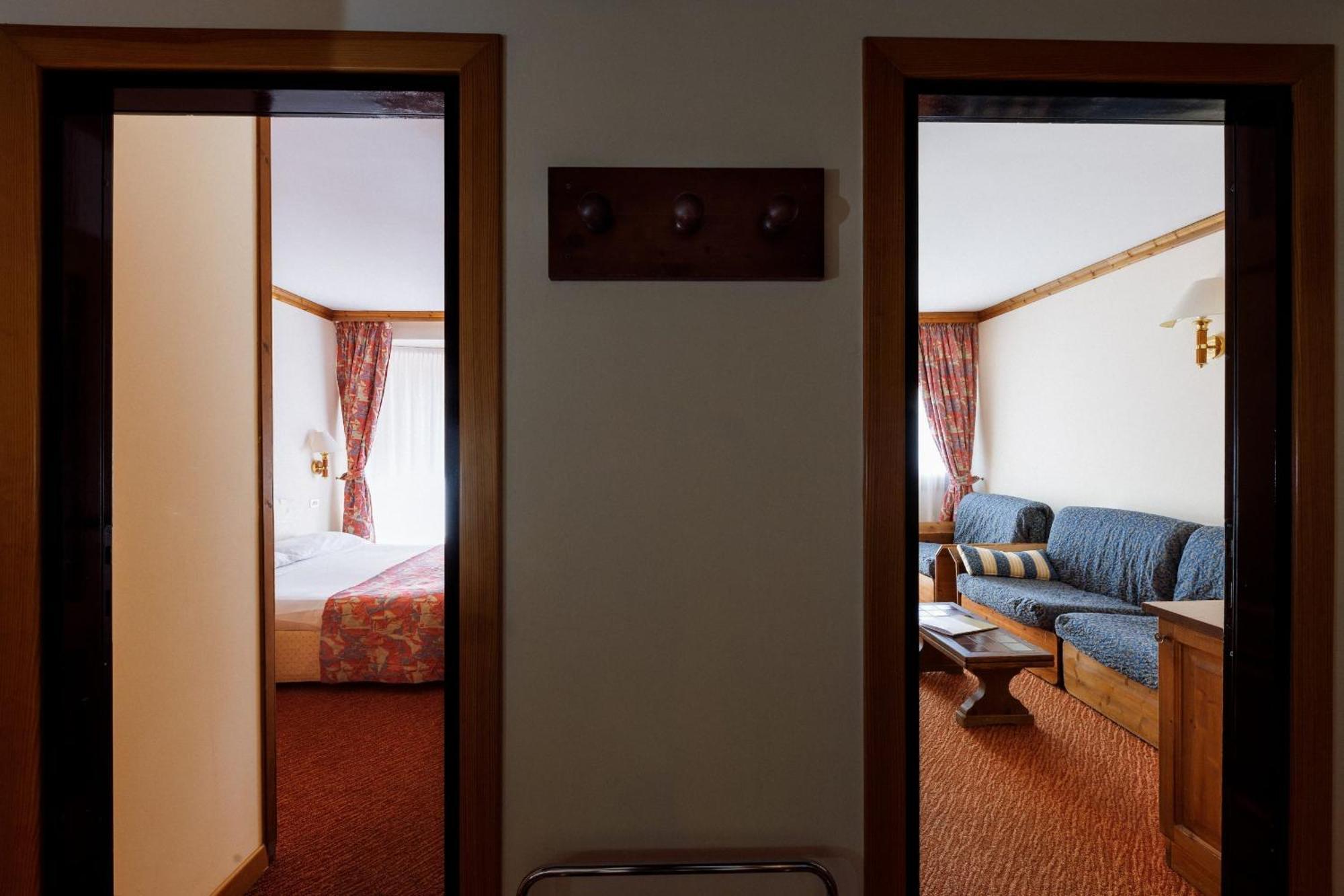Hotel Alaska Cortina Cortina d'Ampezzo Ngoại thất bức ảnh