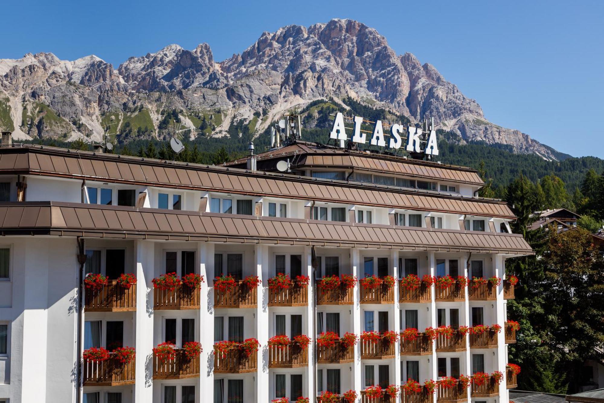 Hotel Alaska Cortina Cortina d'Ampezzo Ngoại thất bức ảnh