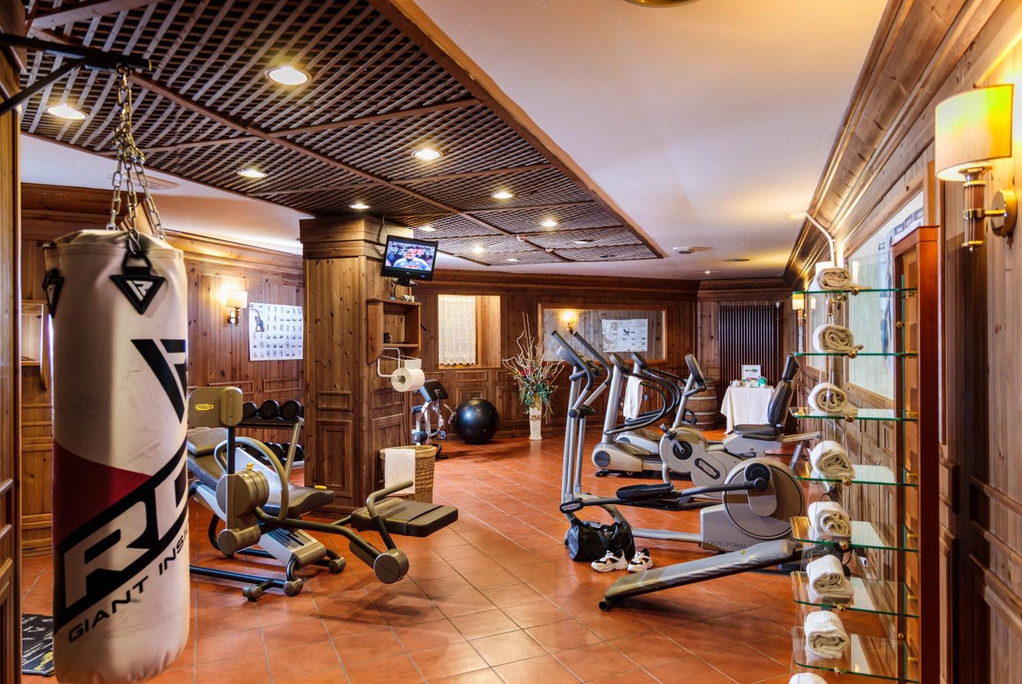 Hotel Alaska Cortina Cortina d'Ampezzo Ngoại thất bức ảnh