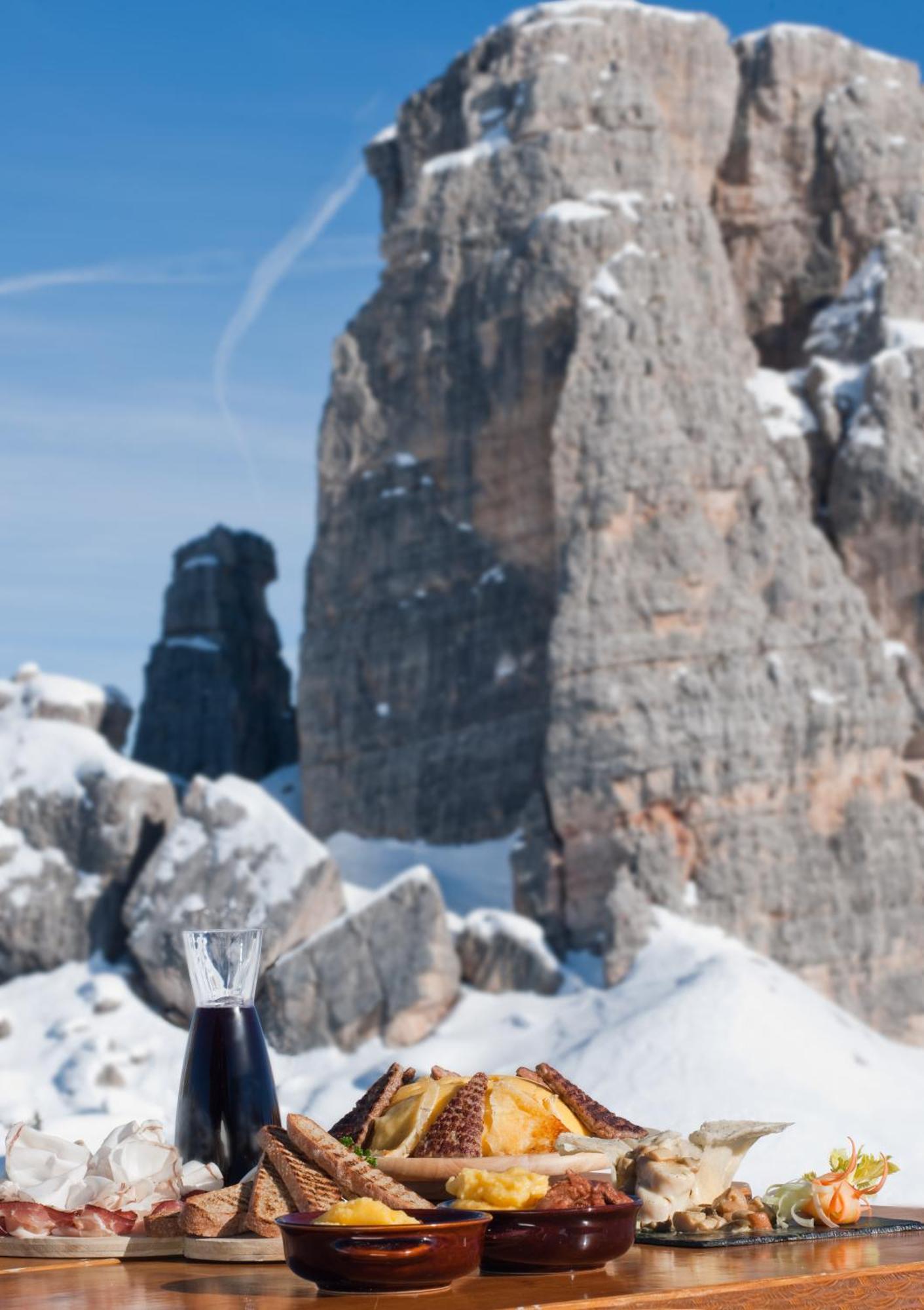 Hotel Alaska Cortina Cortina d'Ampezzo Ngoại thất bức ảnh
