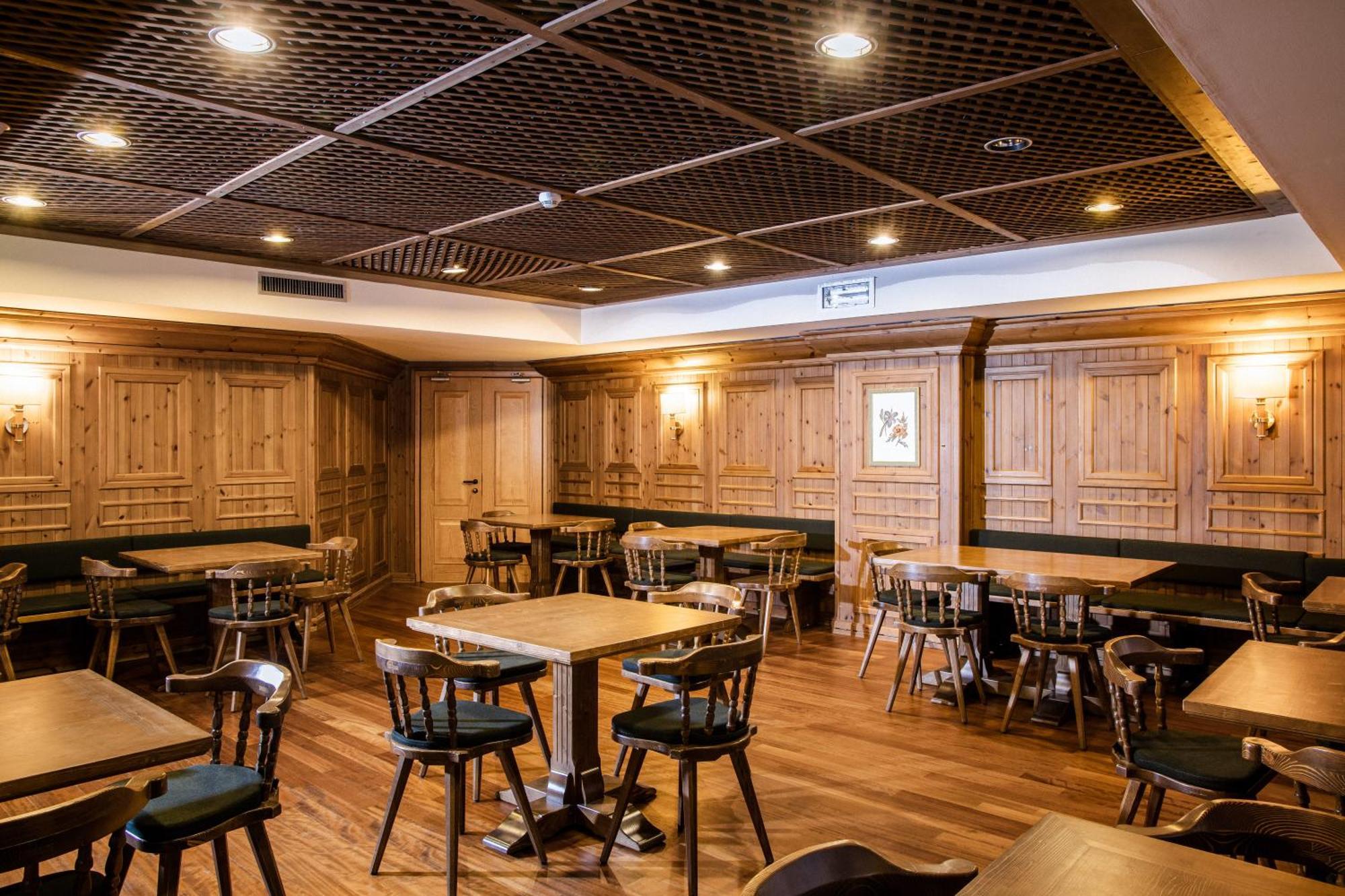 Hotel Alaska Cortina Cortina d'Ampezzo Ngoại thất bức ảnh